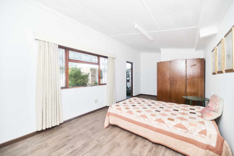 4 Bedroom Property for Sale in Westcliff Western Cape